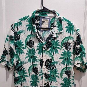 NWT Free Planet Eco Palm Leaf Tropical Short Sleeve Hawaiian Shirt